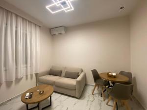 Гостиная зона в Andry's Slow Living in the heart of Lefkada by 8essentially