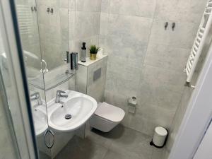 Kúpeľňa v ubytovaní Lunette Apartments - Długi Targ + 6 fotografií