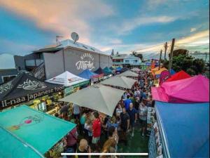 Επισκέπτες που μένουν στο Beach House to chill Marcoola