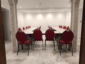 Οι επιχειρηματικές εγκαταστάσεις ή/και οι αίθουσες συνεδριάσεων στο Hôtel des Arcades