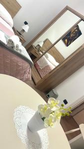 Postel nebo postele na pokoji v ubytování JULIET N - Rental Rooms Verona