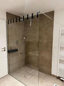 Ένα μπάνιο στο Larooms One +11 φωτογραφίες