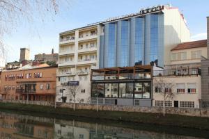 Budova, v ktorej sa hotel nachádza