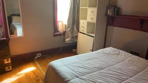 Postel nebo postele na pokoji v ubytování 2218 N Colorado Master Queen Room