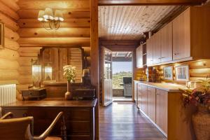 Η κουζίνα ή μικρή κουζίνα στο Villa Marrone Splendid Seaview