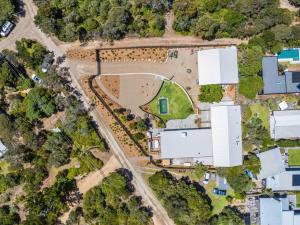 an aerial view of a house with a driveway at LUXE POINT in Blairgowrie
