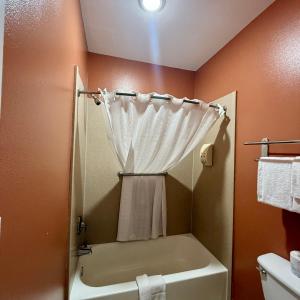 Koupelna v ubytování Weslaco Inn - Weslaco/Mercedes