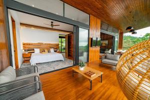 Postel nebo postele na pokoji v ubytování Ecolirios Boutique Hotel & Villas
