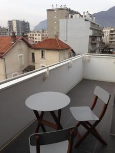 Rõdu või terrass majutusasutuses Tempologis Grenoble