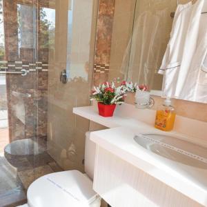 Koupelna v ubytování Libertg Hotels Spa Medellin