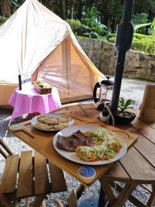 Jídlo v luxury tent nebo okolí