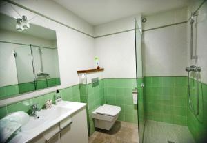 Un baño de El Rincón del Tarabilla