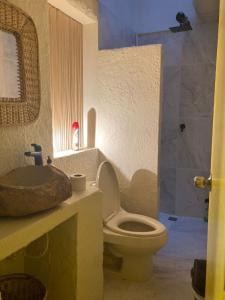Ένα μπάνιο στο Mascomunal hostel