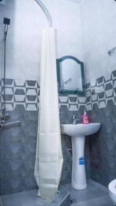 Koupelna v ubytování Kutaisi Best Guesthouse + 22 fotografií