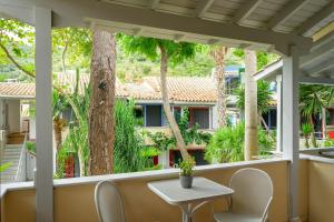 Vonkajšia záhrada v ubytovaní Rouda Bay Beach Hotel