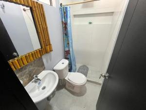 Un baño de Posada Lili