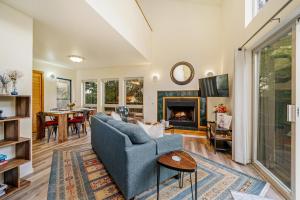 Χώρος καθιστικού στο Sunny Chalet MCA#50350