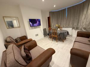 Χώρος καθιστικού στο Lodge Causeway 4 bedroom house