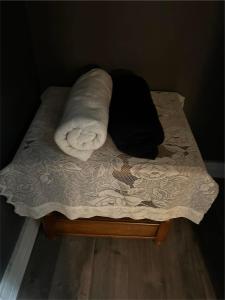 Giường trong phòng chung tại Maryland Homestay Apartment