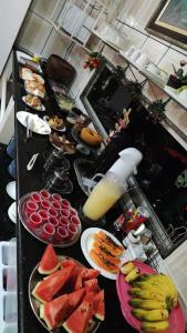 Jídlo v hotelu nebo okolí + 3 fotografie