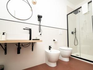 Koupelna v ubytování Valguarnera Studio Apartments + 37 fotografií