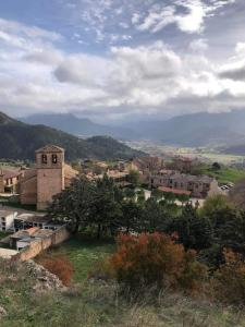 a view of a town with buildings and trees at Casa Haza San Luis in Riópar