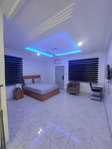 Rúm í herbergi á Jesskev guest place and event centre +5 myndir