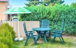 Ein Garten an der Unterkunft Ferienwohnung Zirchow