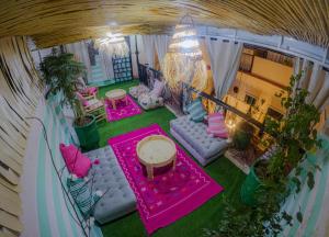 Posezení v ubytování Riad MSholidays jacuzzi privatisé Marrakech