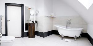Łazienka w obiekcie Hotel Nihil Novi