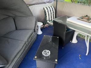 Area soggiorno di TINY HOME - Benny’s Bar