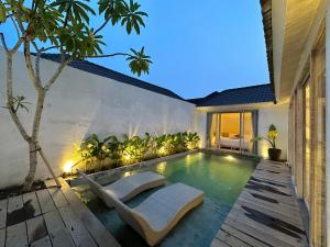 BoBos Villa Echoの敷地内または近くにあるプール