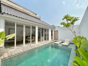 BoBos Villa Echoの敷地内または近くにあるプール