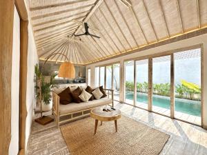 BoBos Villa Echoの敷地内または近くにあるプール