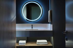 Koupelna v ubytování Moxy Athens City