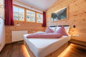 Postel nebo postele na pokoji v ubytování Hotel Appartement Haus Gitschberg