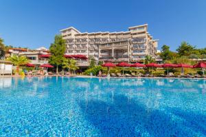 Bazén v ubytování Justiniano Theodora Resort nebo v jeho okolí