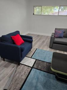 Imagen de la galería de Sweet Haven Near Airport, Restaurants Plus Car Rental Available Upon Request, en Irving