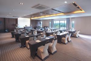สิ่งอำนวยความสะดวกทางธุรกิจและ/หรือห้องประชุมที่ Amphawa Nanon Hotel