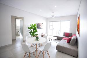 Χώρος καθιστικού στο Townhouse 87 - 1 On York