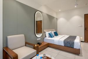 The Zuree Hotel客房内的一张或多张床位
