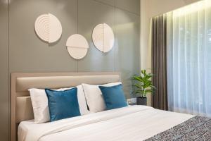 The Zuree Hotel客房内的一张或多张床位