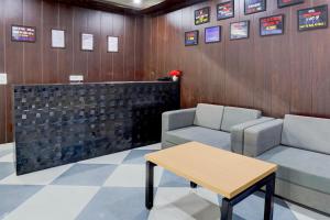 Posezení v ubytování Hotel Down Town - Noida Sector 15
