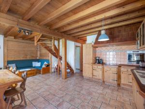 Η κουζίνα ή μικρή κουζίνα στο Chalet Paradiski, les Arcs Peisey Vallandry 10personnes +6 φωτογραφίες