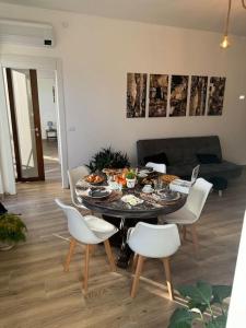 Posezení v ubytování Casa Teddy Sole Torino + 8 fotografií