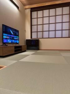 Televisyen dan/atau pusat hiburan di The Address Akakura