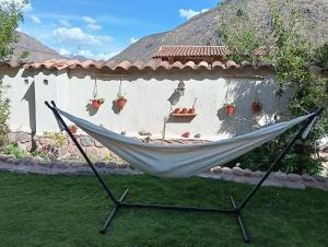 Vista generica sulle montagne o vista sulle montagne dall'interno of country house