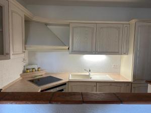 2 bedroom apt near Como lake 주방 또는 간이 주방