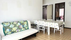 Fotografie z fotogalerie ubytování Marcelli, trilocale con terrazzo in residence con piscina - M398 v destinaci Marcelli