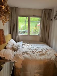 Katil atau katil-katil dalam bilik di Bastad Beautiful All Year Around Year Stay Perfect Location Sea, Golf, Hiking, Free P